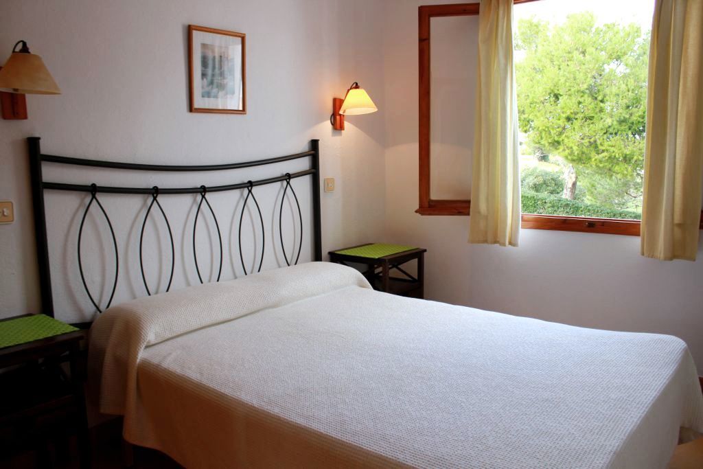Apartamentos Sol Isla Arenal d'en Castell Exterior foto