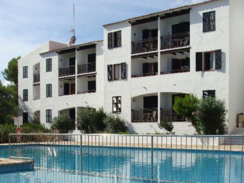 Apartamentos Sol Isla Arenal d'en Castell Exterior foto