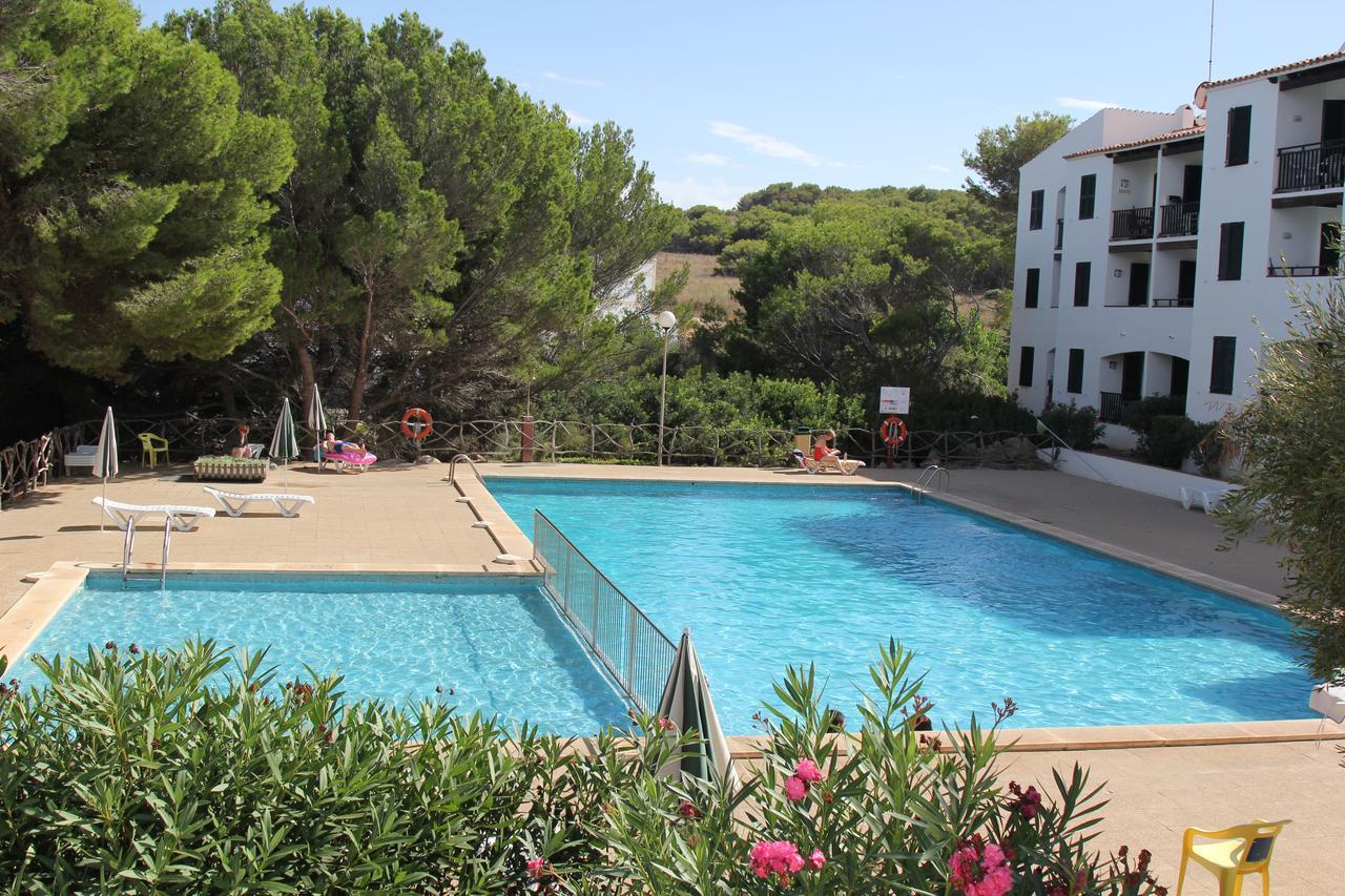 Apartamentos Sol Isla Arenal d'en Castell Exterior foto