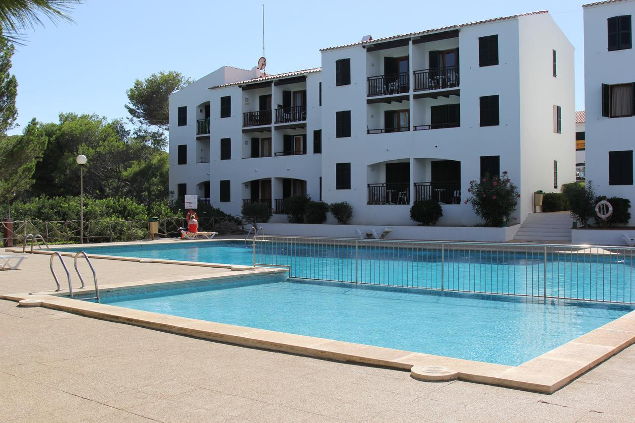 Apartamentos Sol Isla Arenal d'en Castell Exterior foto